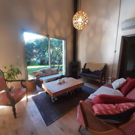Villa Maison Avec Jardin A Proximite Du Centre Et Des Plages, *